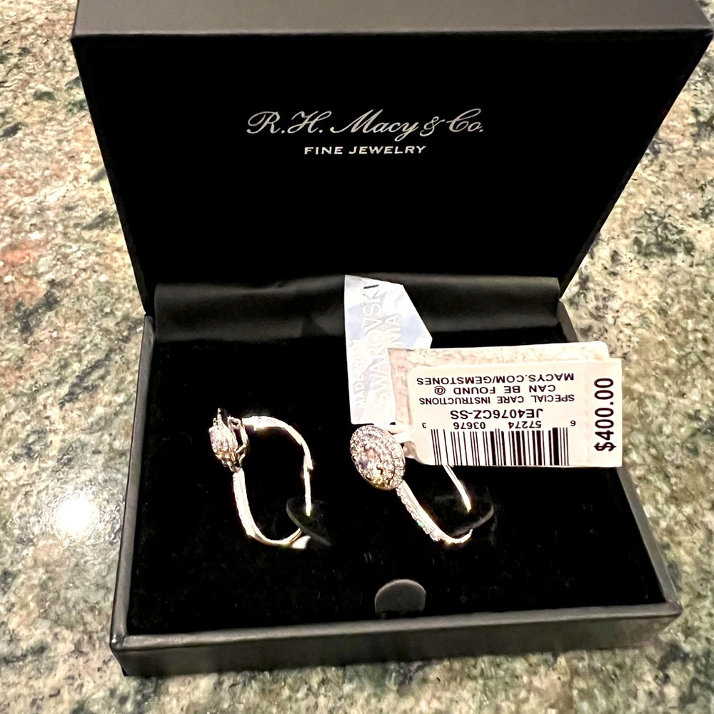 NWT Macys earrings
